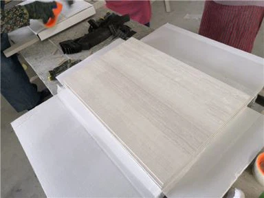 Rajola de marbre blanc de fusta