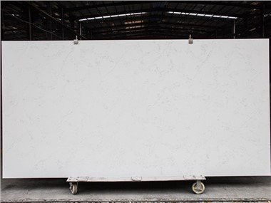 Taulells de cuina de quars blanc de Carrara